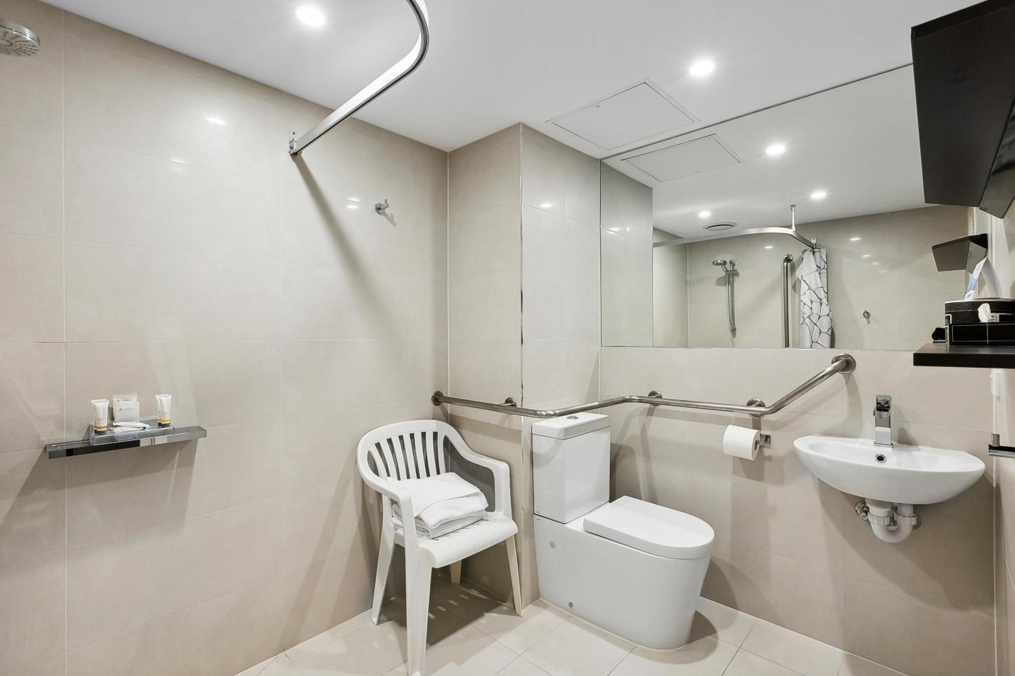 Quality Hotel Manor Mitcham Экстерьер фото
