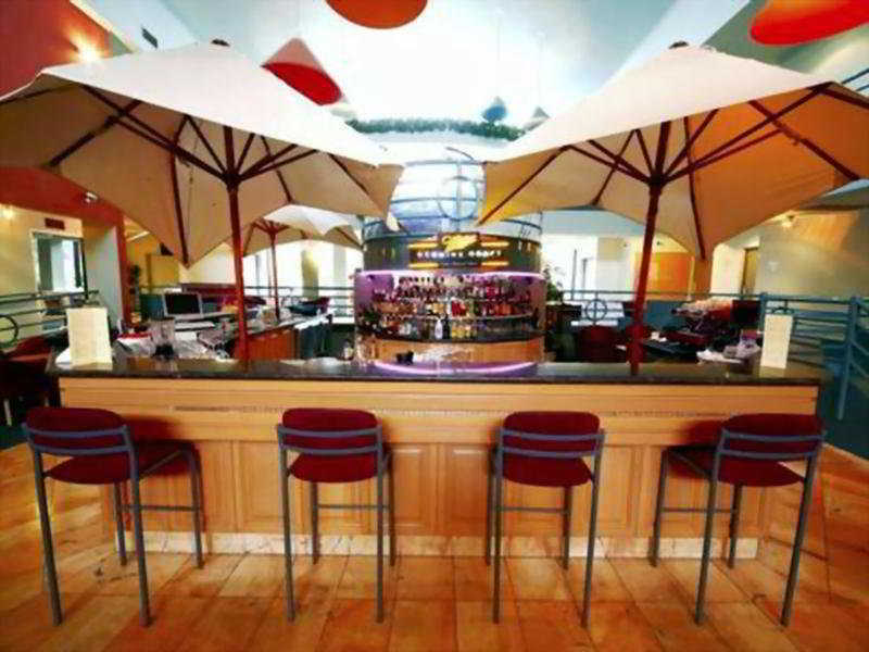Quality Hotel Manor Mitcham Экстерьер фото